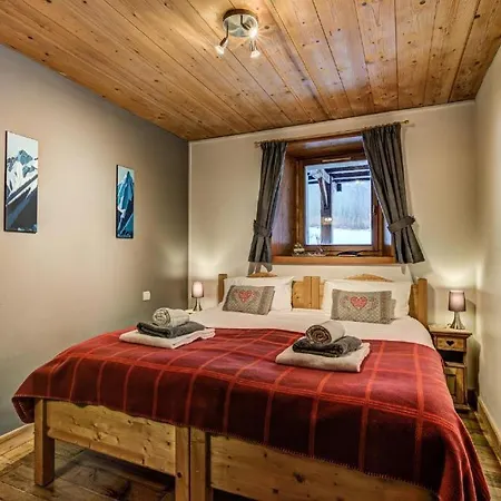 Holliday With 9 Bedrooms, Jacuzzi And Sauna- If You Want To Book, Please Contact On Wh-ats-app - 0034-635-518-216 !!!! * Шамоні