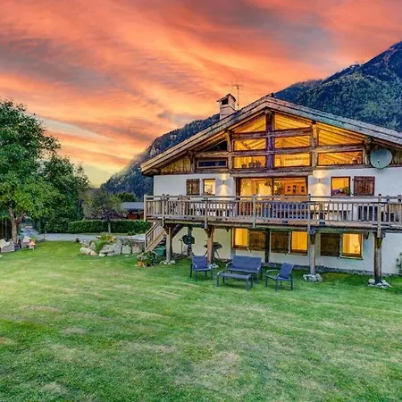 Вілла Holliday With 9 Bedrooms, Jacuzzi And Sauna- If You Want To Book, Please Contact On Wh-ats-app - 0034-635-518-216 !!!! Шамоні