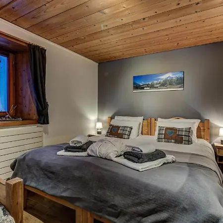 Vila Holliday With 9 Bedrooms, Jacuzzi And Sauna- If You Want To Book, Please Contact On Wh-ats-app - 0034-635-518-216 !!!! *